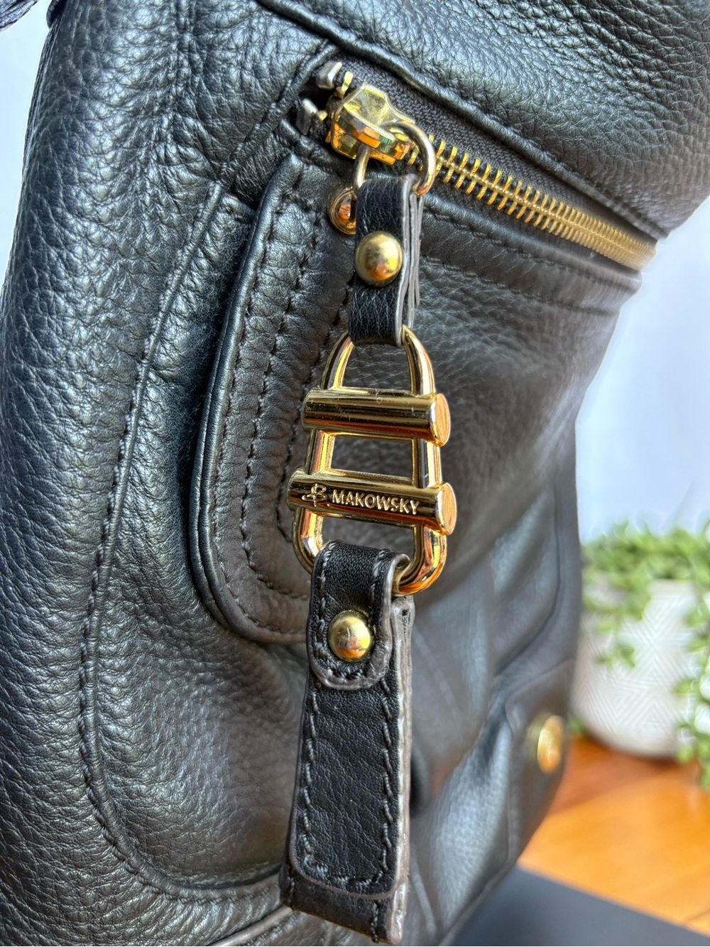 B. Makowsky Westbourne Convertible Crossbody Shoulder Bag - Black/Gold - Y2K - Picture 13 of 14